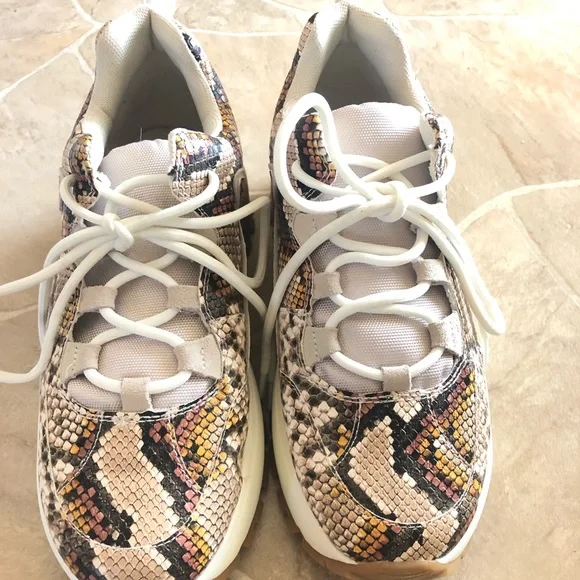 Steve Madden faux Snakeskin Sneakers - Picture 6 of 7